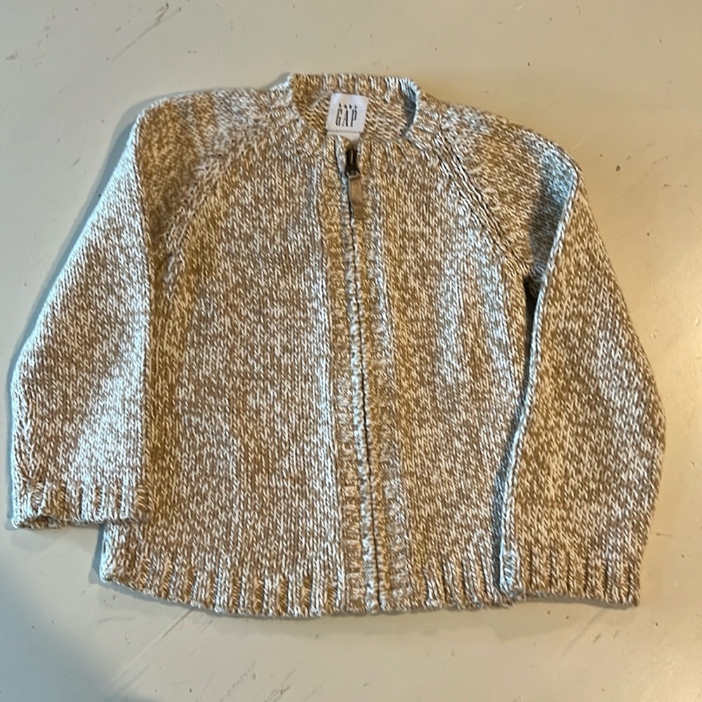 Gap oatmeal colored zip up sweater